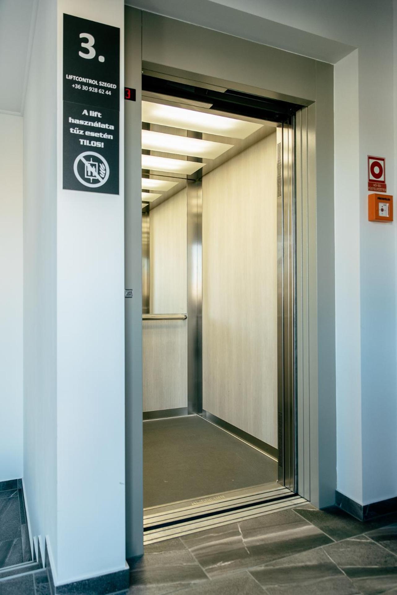 Nadas Apartman Segedín Exteriér fotografie